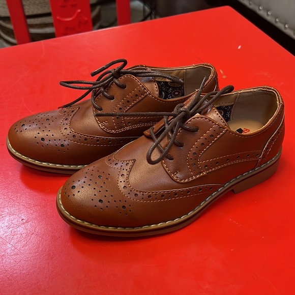 Boys dress shoes. - Picture 2 of 5